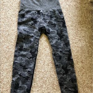 Grey camo athletic leggings